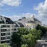 Elegant Haussmann Parisian Flat Close Eiffel Tower