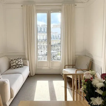 Appartamento Elegant Haussmann Parisian Flat Close Eiffel Tower