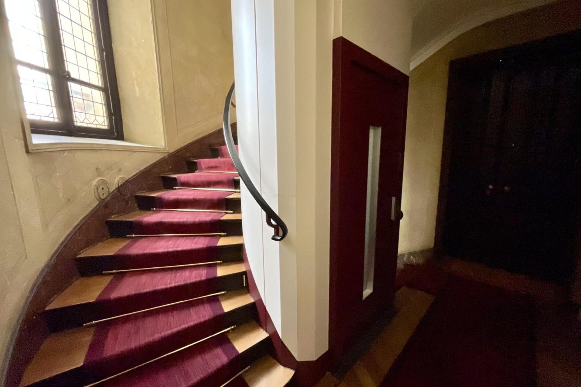 Elegant Haussmann Parisian Flat Close Eiffel Tower *